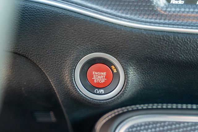 Used 2018 Dodge Challenger SRT Hellcat image 25