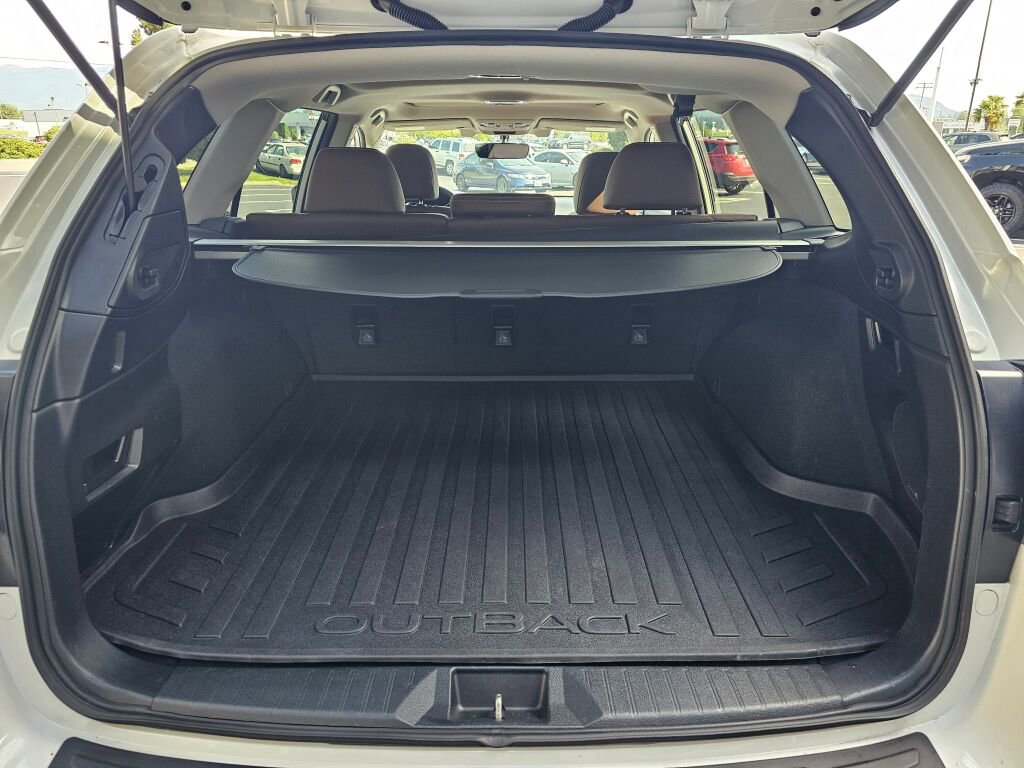 Used 2019 Subaru Outback 2.5i Touring w/ Popular Package #3A AWD/4WD image 16