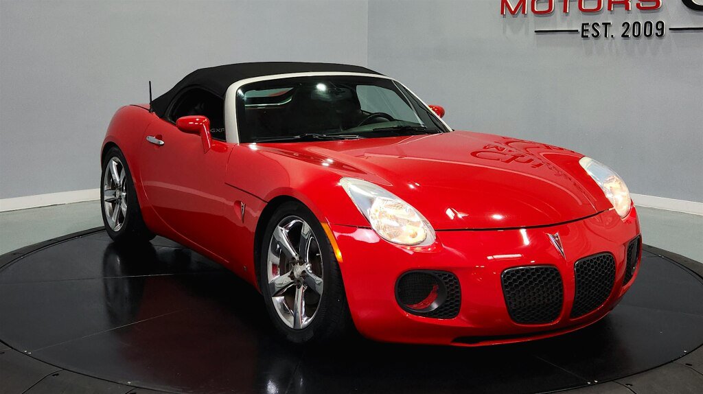 Used 2008 Pontiac Solstice GXP w/ Premium Package RWD image 16