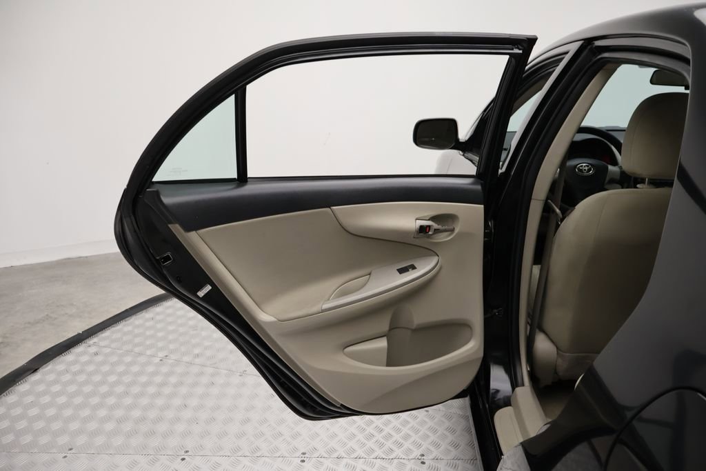 Used 2012 Toyota Corolla LE image 21