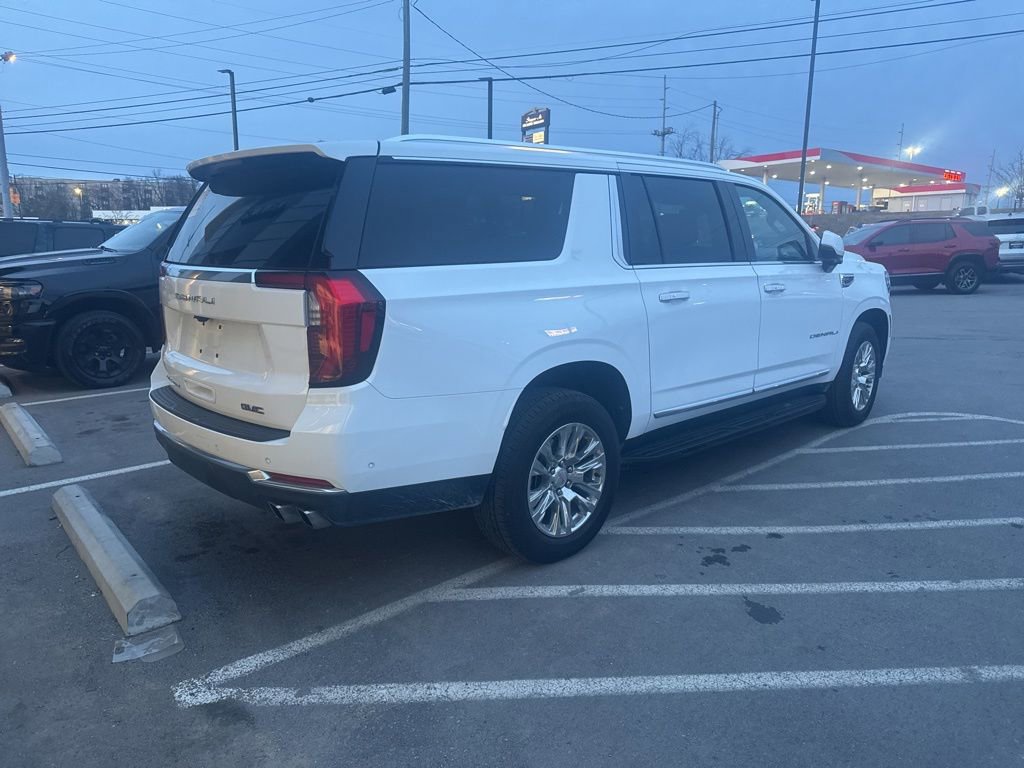 Used 2025 GMC Yukon XL Denali image 7