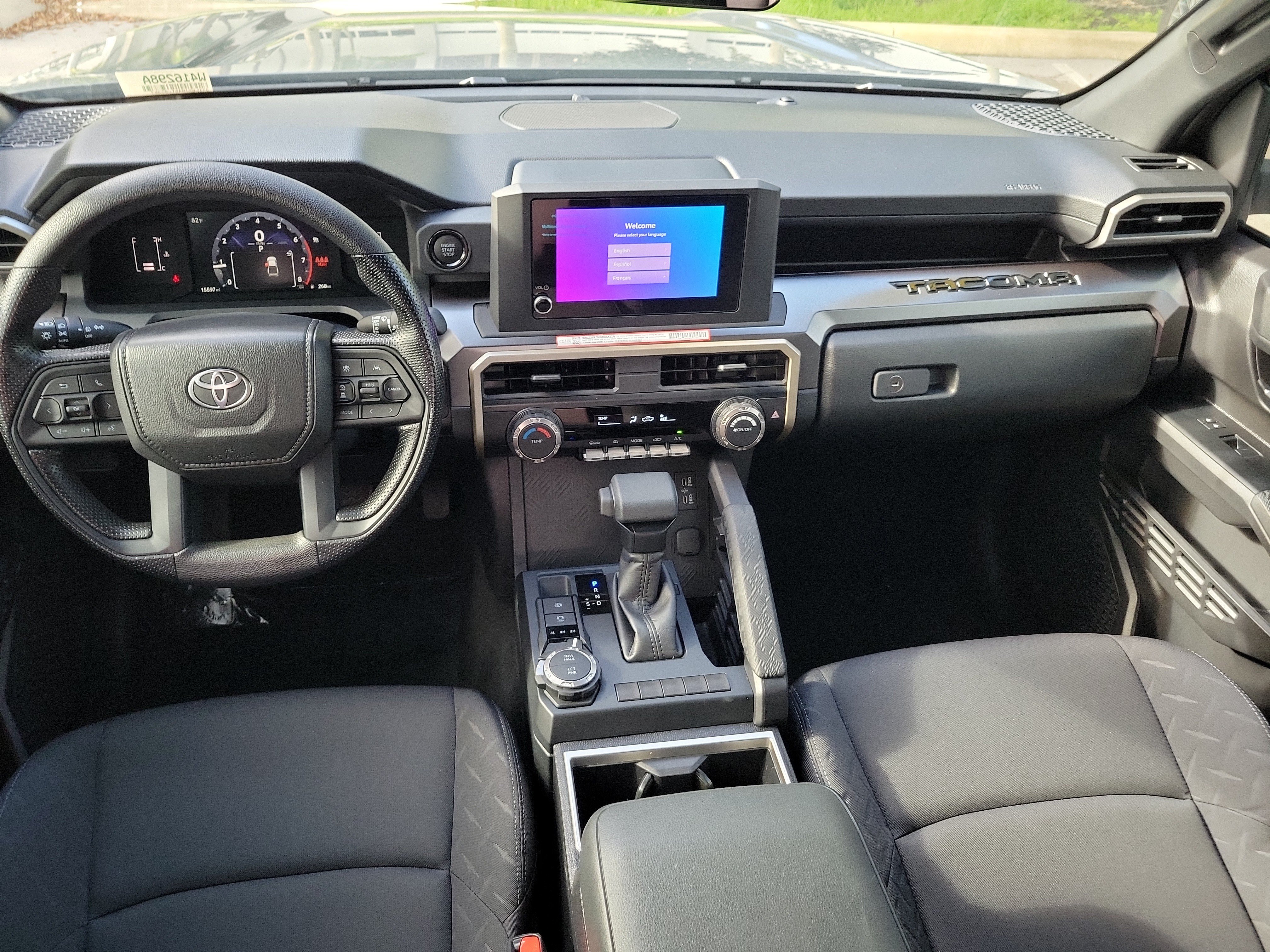 Certified 2025 Toyota Tacoma SR5 AWD/4WD image 15