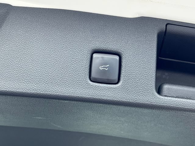 Certified 2022 Ford Escape Titanium FWD image 40