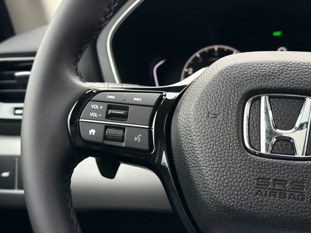 New 2025 Honda Pilot Touring image 25