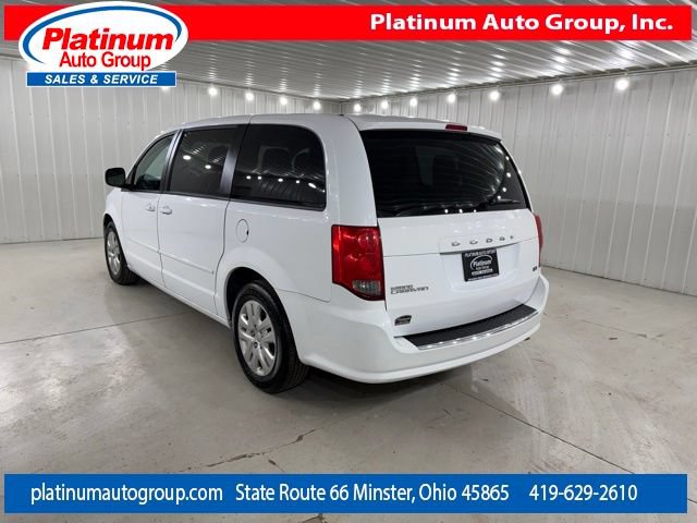 Used 2017 Dodge Grand Caravan SE FWD image 3