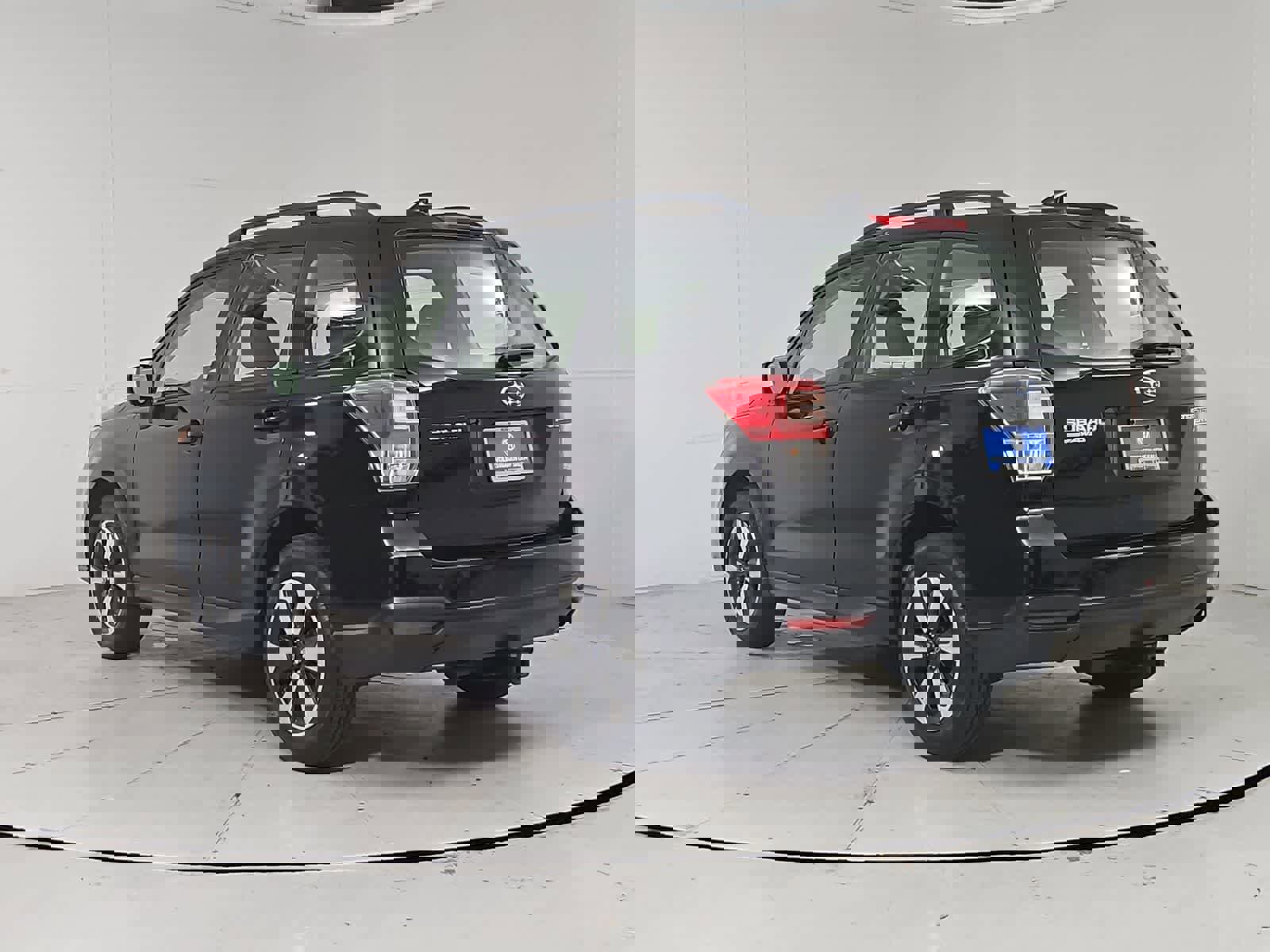 Used 2017 Subaru Forester 2.5i w/ Alloy Wheel Package image 4