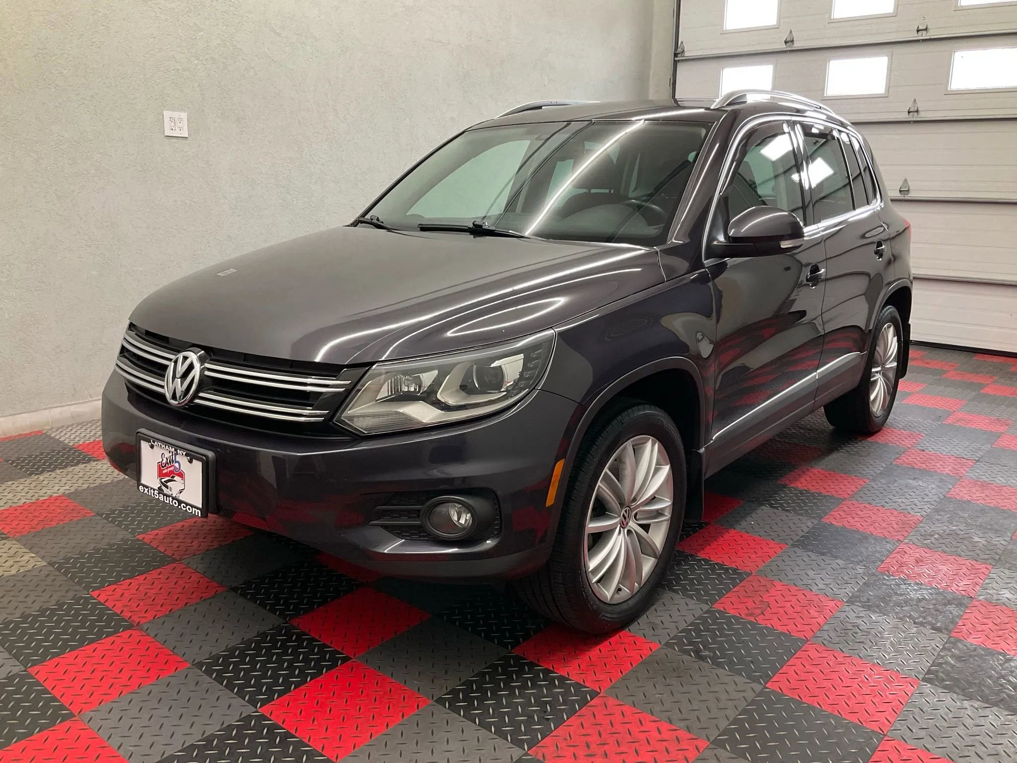 Used 2016 Volkswagen Tiguan SE