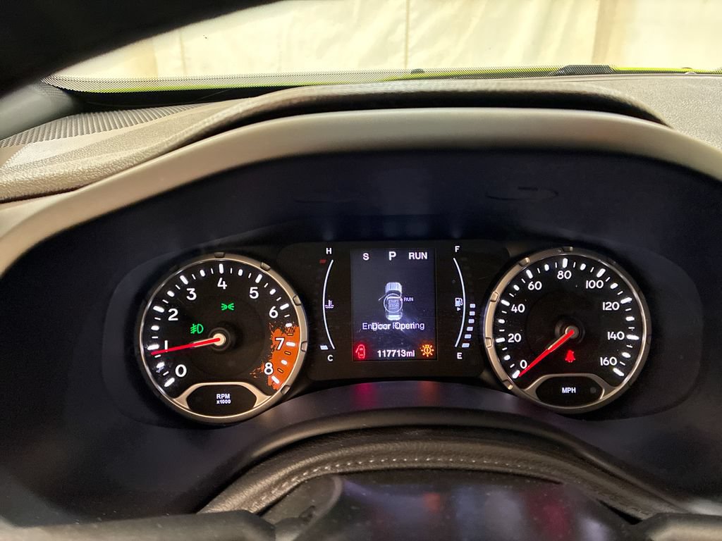 Used 2018 Jeep Renegade Altitude AWD/4WD image 12