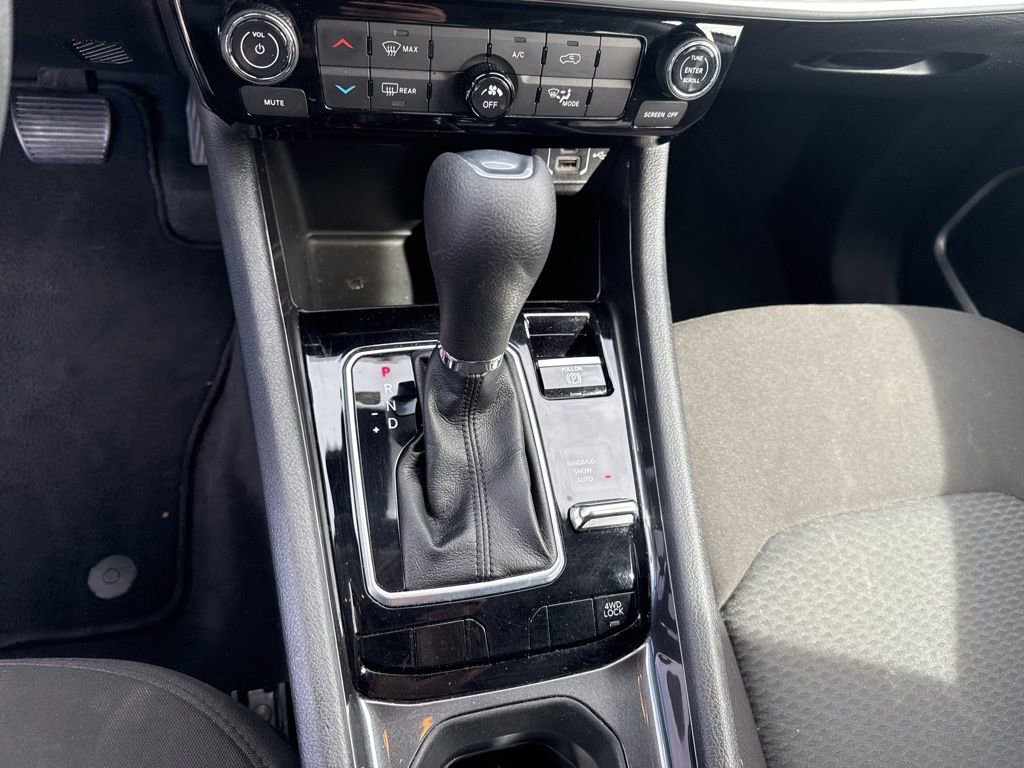 Used 2022 Jeep Compass Sport image 18