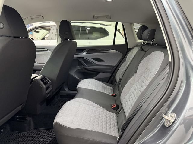 New 2026 Volkswagen Tiguan S AWD/4WD image 13