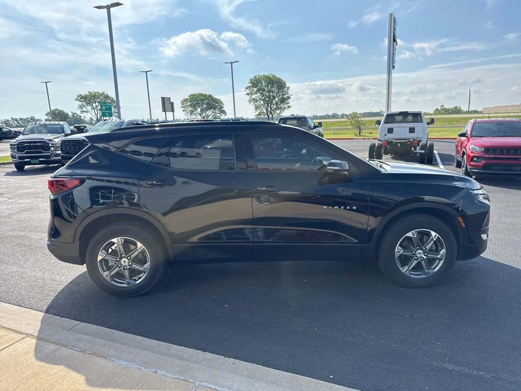 Used 2024 Chevrolet Blazer LT FWD image 7