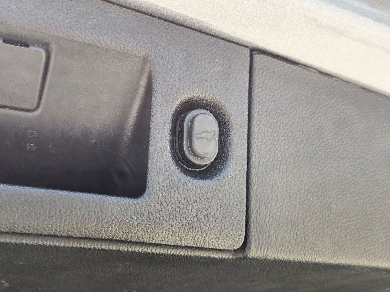 Used 2020 GMC Yukon SLT RWD image 32