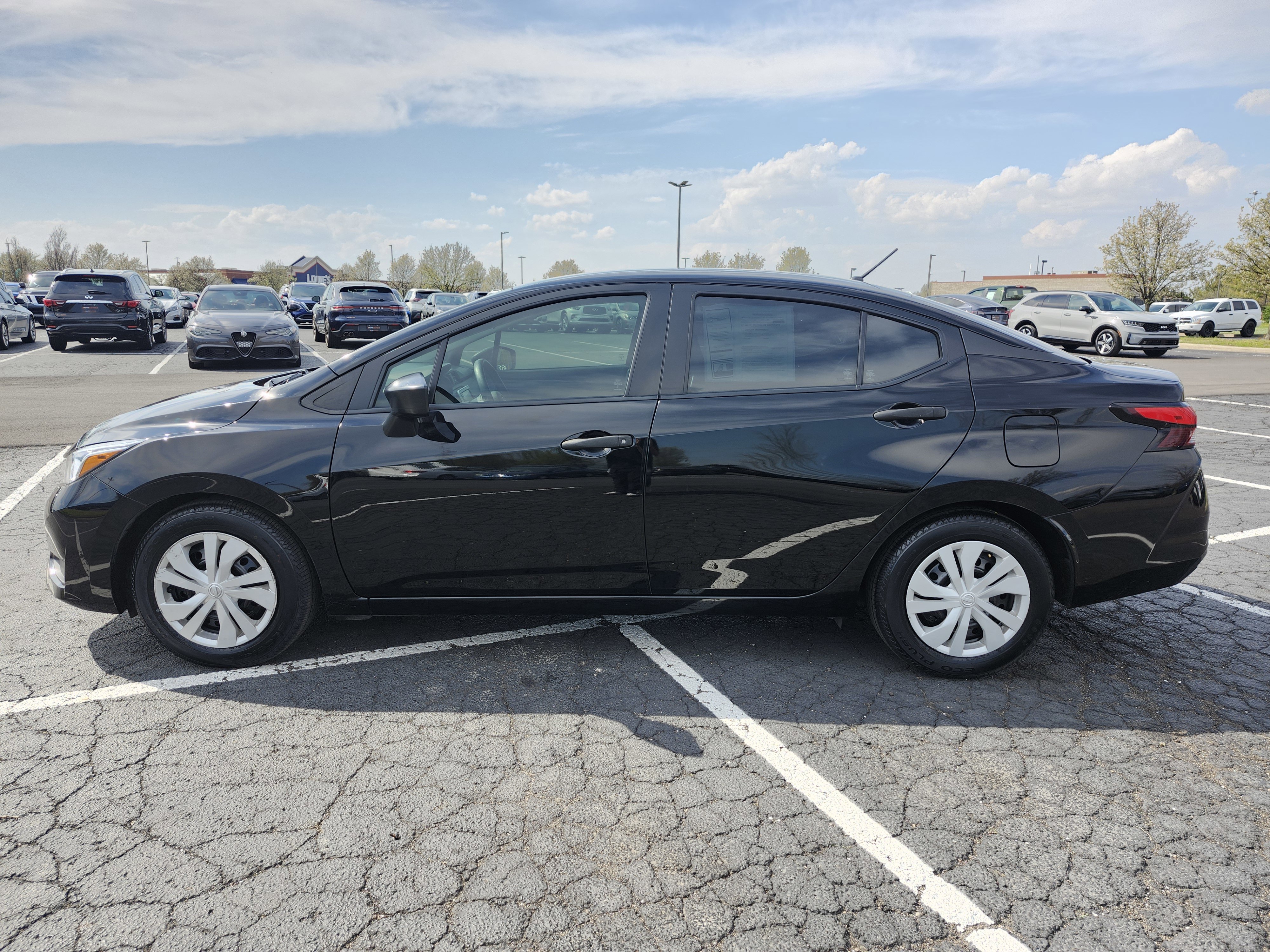 Used 2023 Nissan Versa S w/ Trunk Package image 12