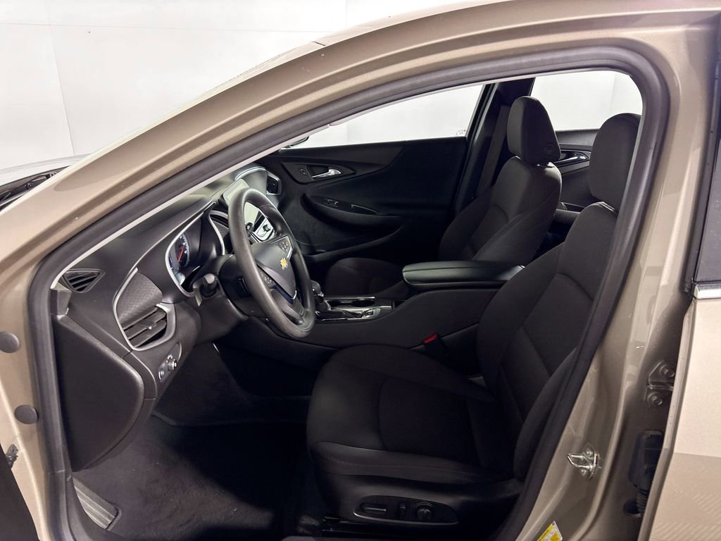 Used 2023 Chevrolet Malibu LT image 11