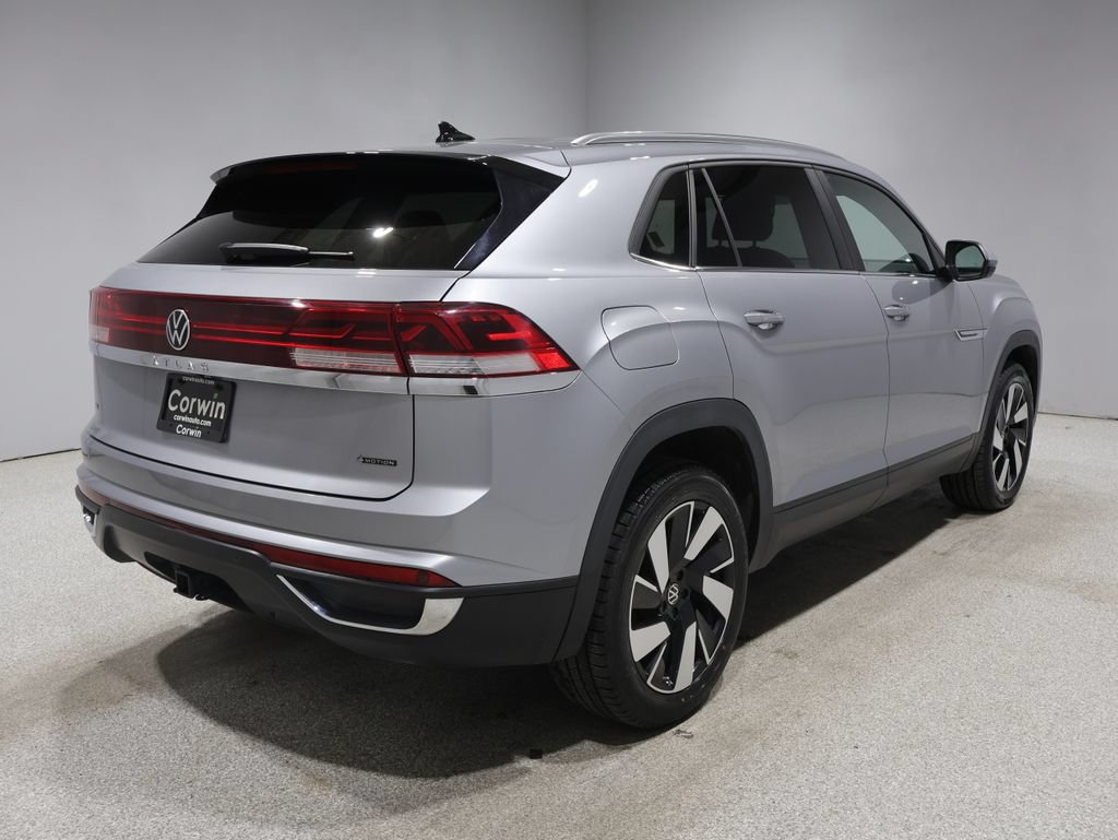 Used 2025 Volkswagen Atlas Cross Sport SE AWD/4WD image 2