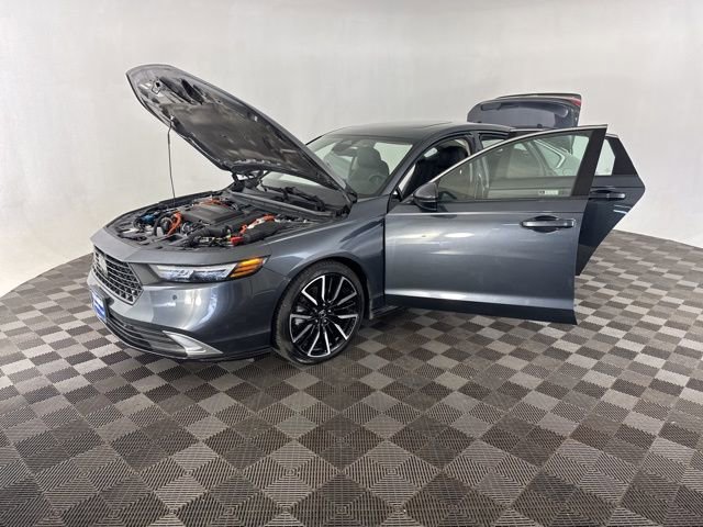 Used 2023 Honda Accord Touring image 12