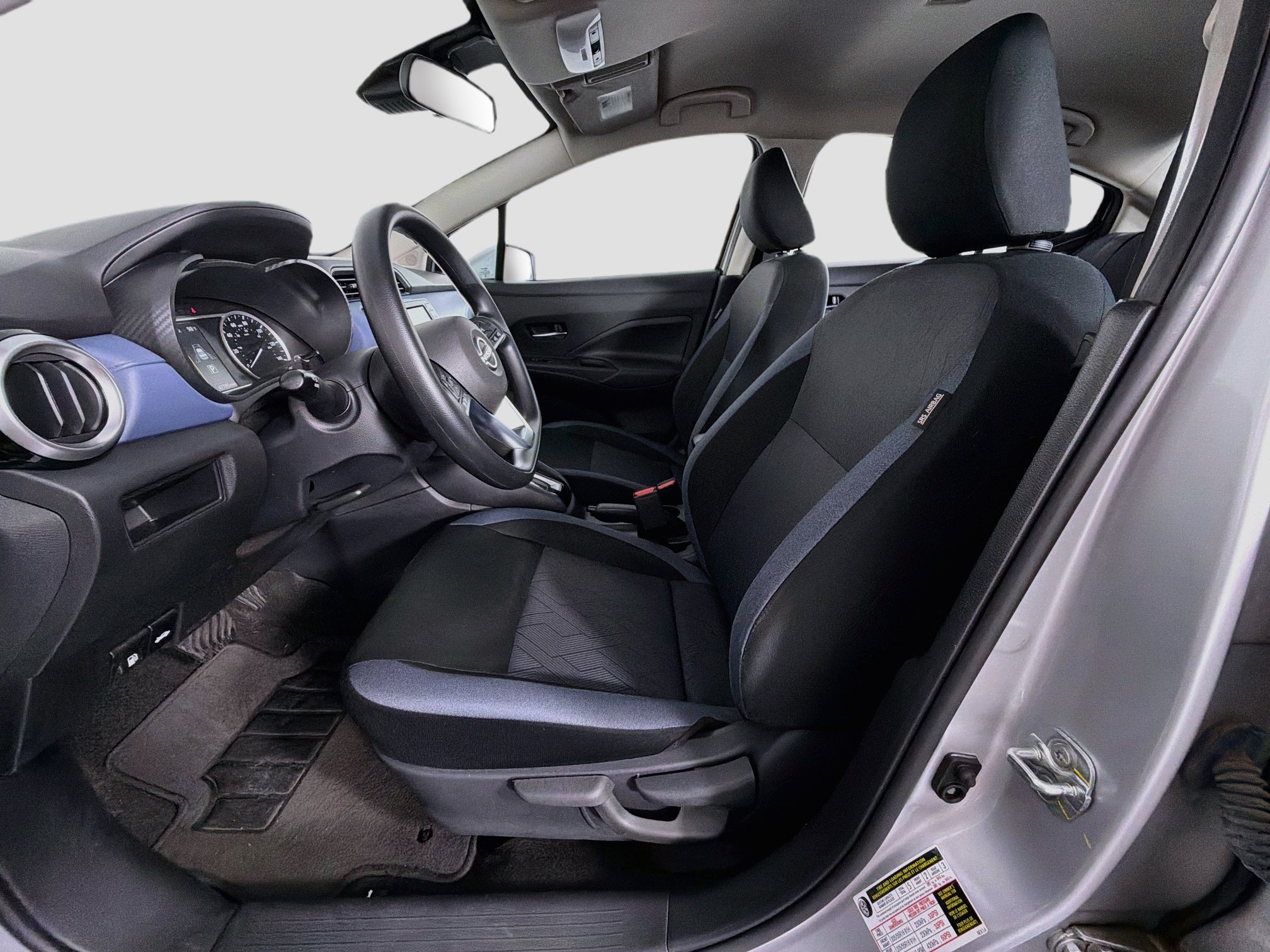 Used 2025 Nissan Versa SV FWD image 13