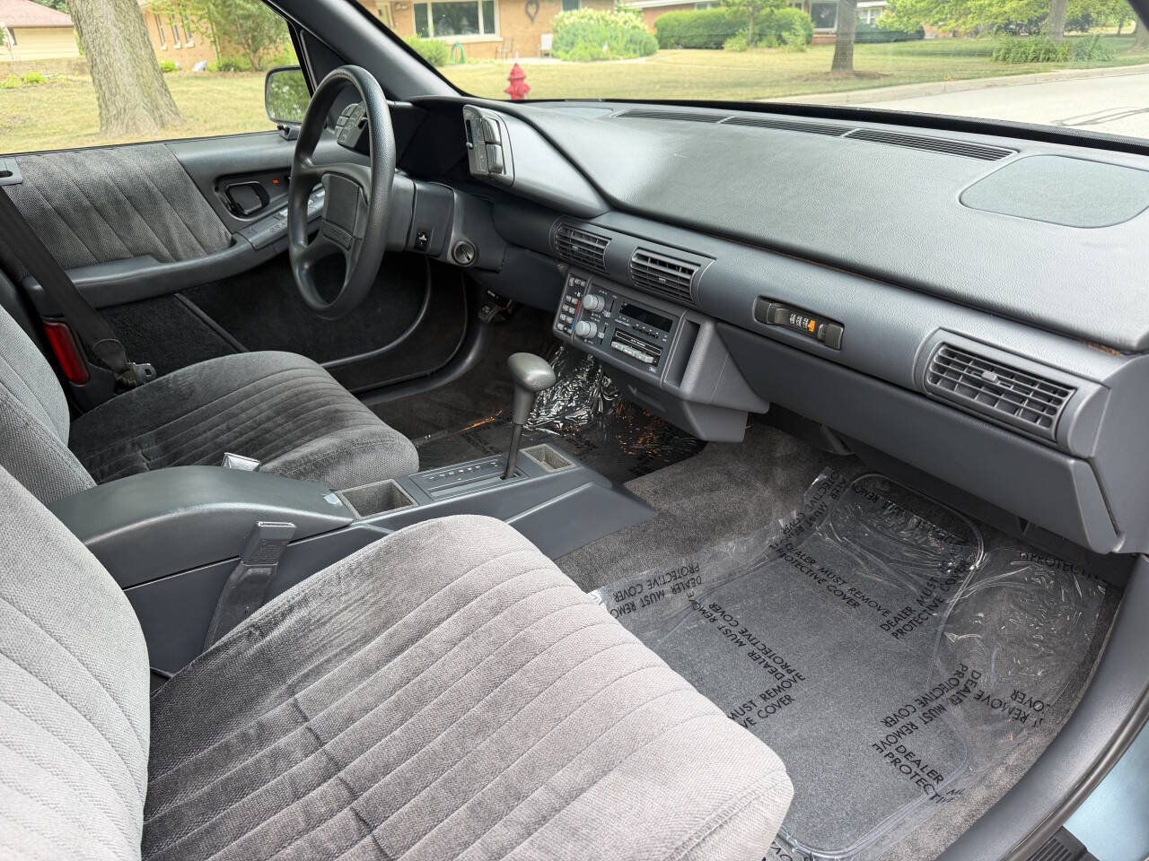 Used 1993 Pontiac Grand Prix LE FWD image 15