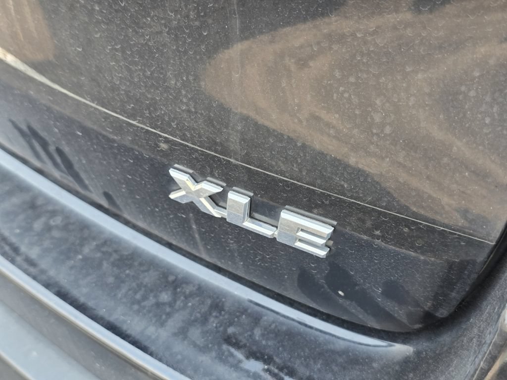 Used 2019 Toyota Highlander XLE FWD image 13