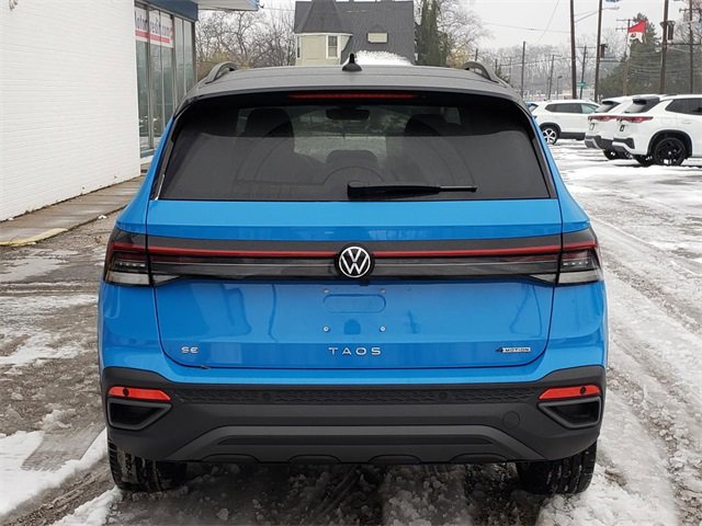 New 2025 Volkswagen Taos SE image 4