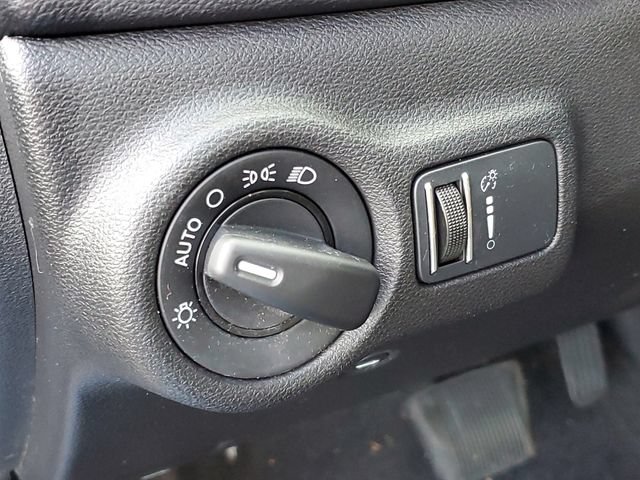Used 2016 Dodge Dart SXT FWD image 13