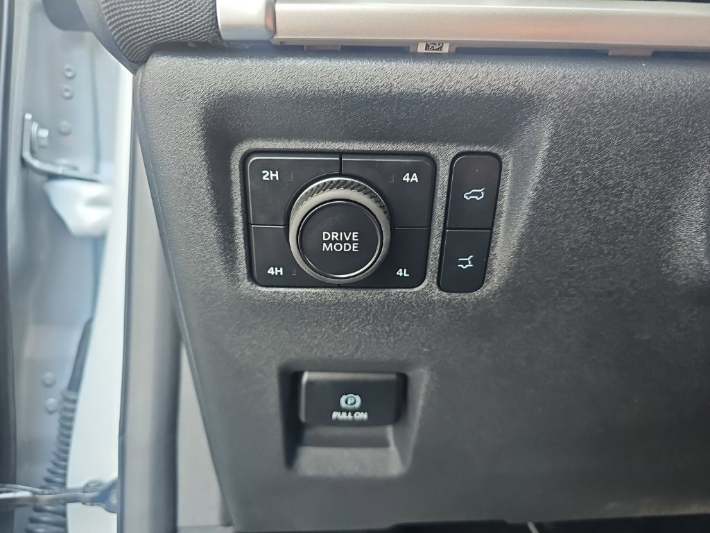 Used 2025 Ford Expedition Active AWD/4WD image 22