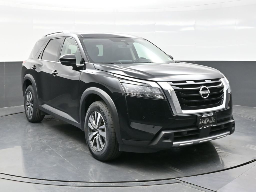 Used 2025 Nissan Pathfinder SL image 5