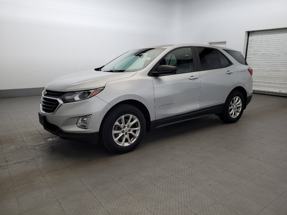 Used 2020 Chevrolet Equinox LS w/ LS Convenience Package AWD/4WD image 2