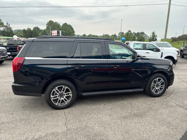 Used 2025 Ford Expedition Active AWD/4WD image 40
