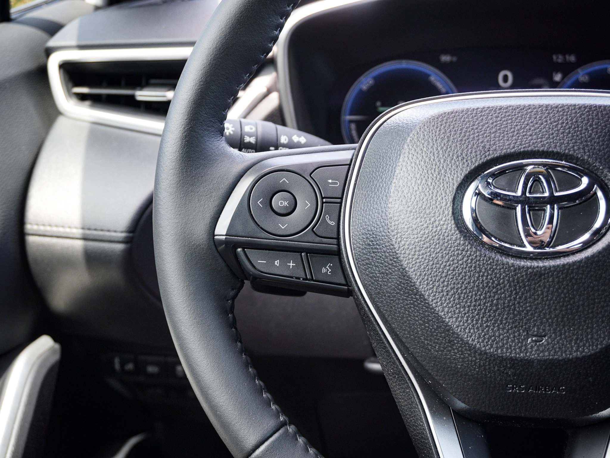 Used 2026 Toyota Corolla Cross AWD Hybrid w/ Convenience Package image 18