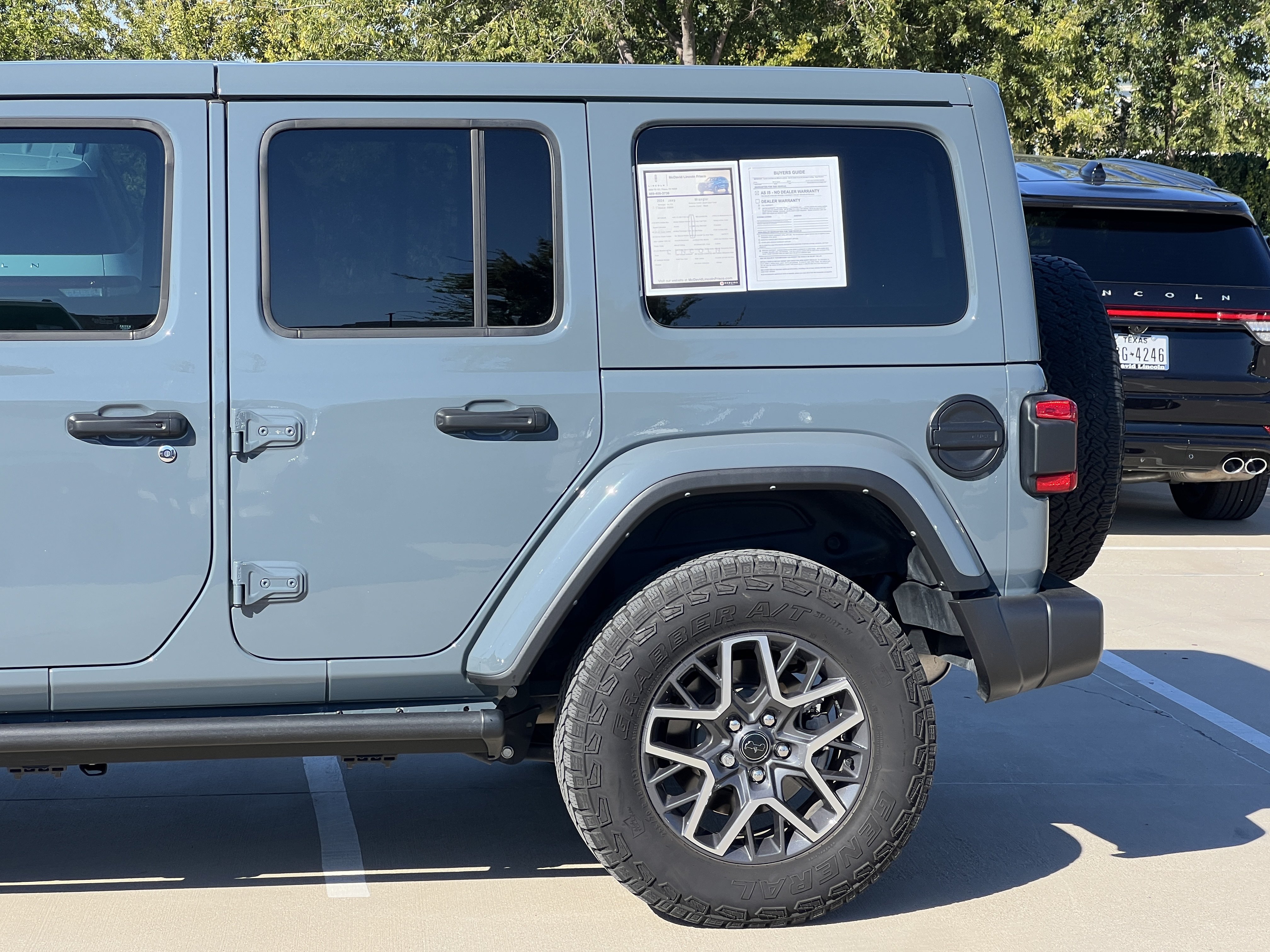Used 2024 Jeep Wrangler Unlimited Sahara w/ Safety Group AWD/4WD image 6
