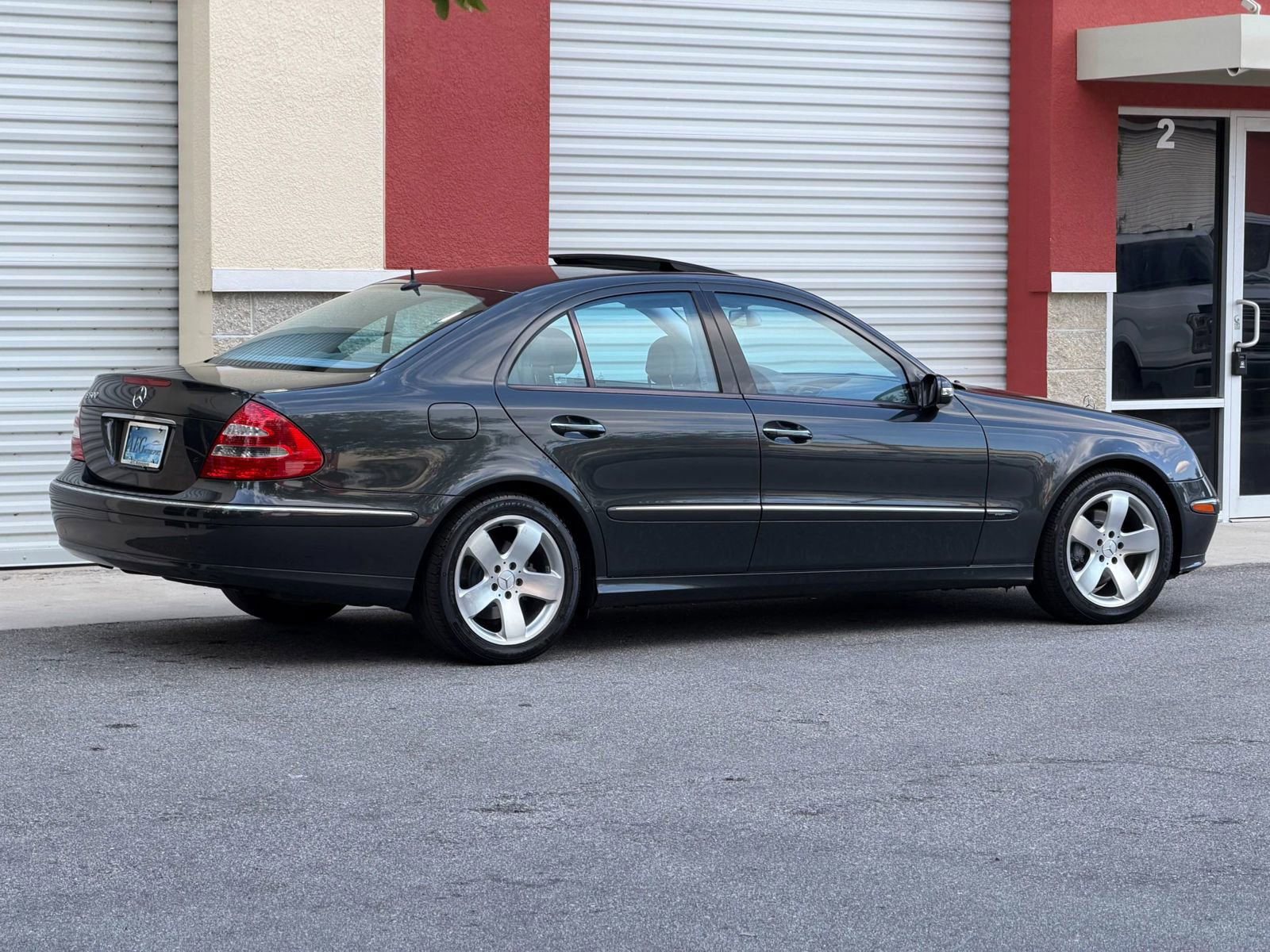 Used 2003 Mercedes-Benz E 500 Sedan image 7