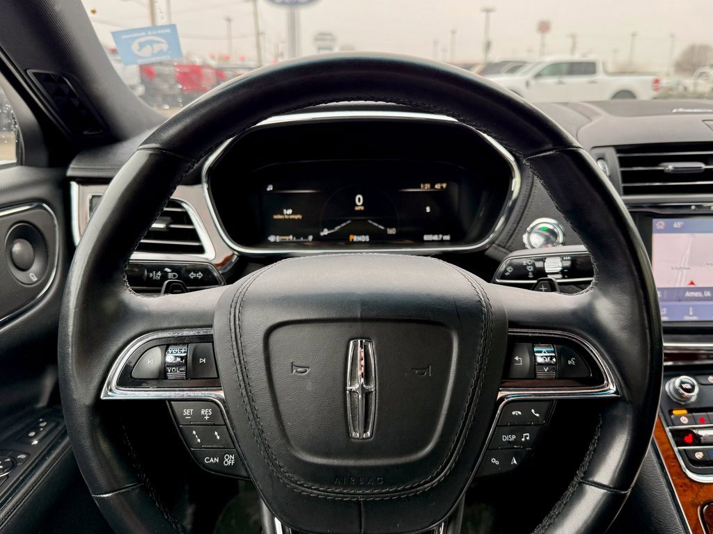 Used 2020 Lincoln Continental AWD w/ Premium Package image 16