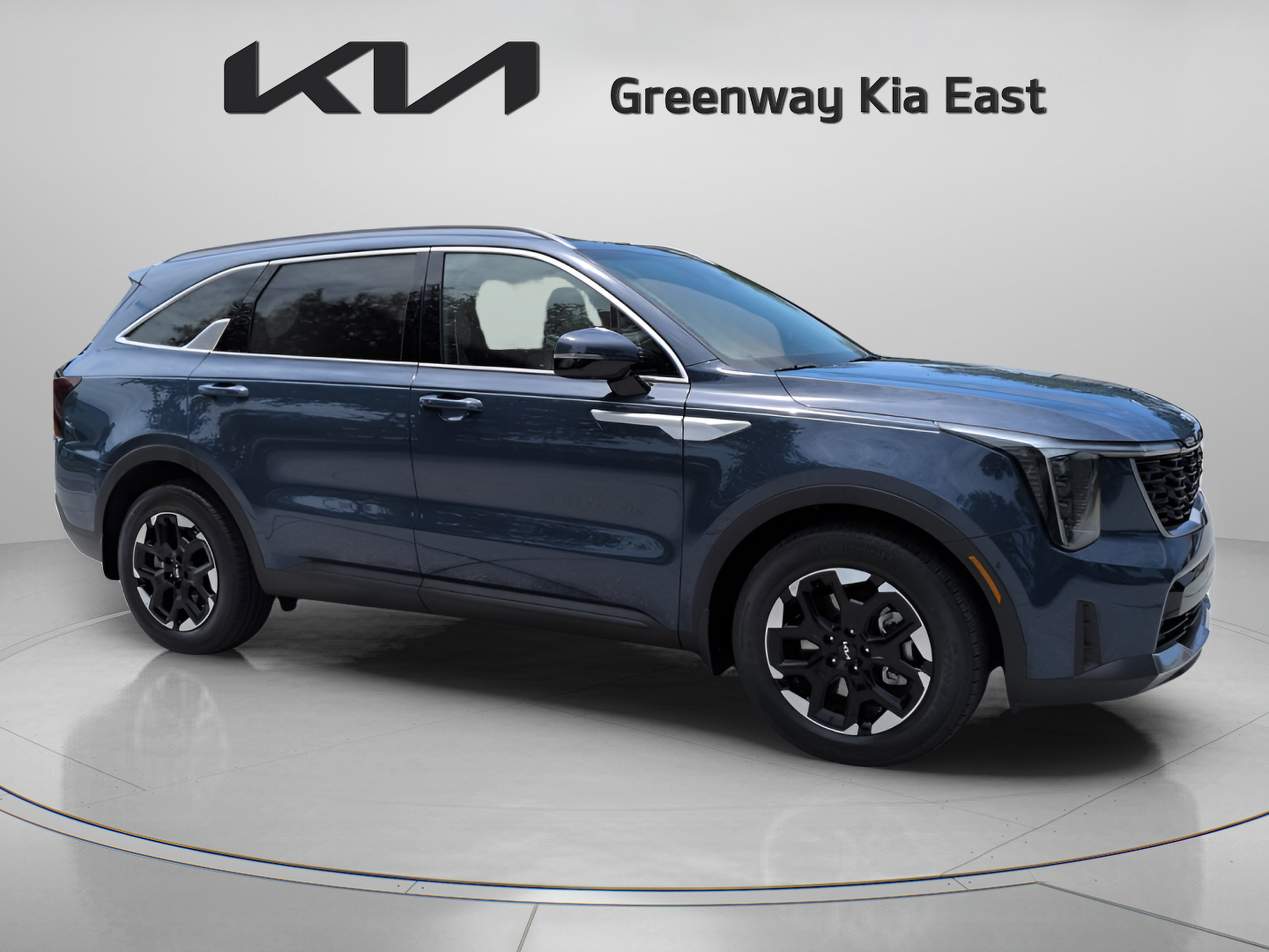Certified 2025 Kia Sorento S w/ Panoramic Sunroof Package FWD image 3