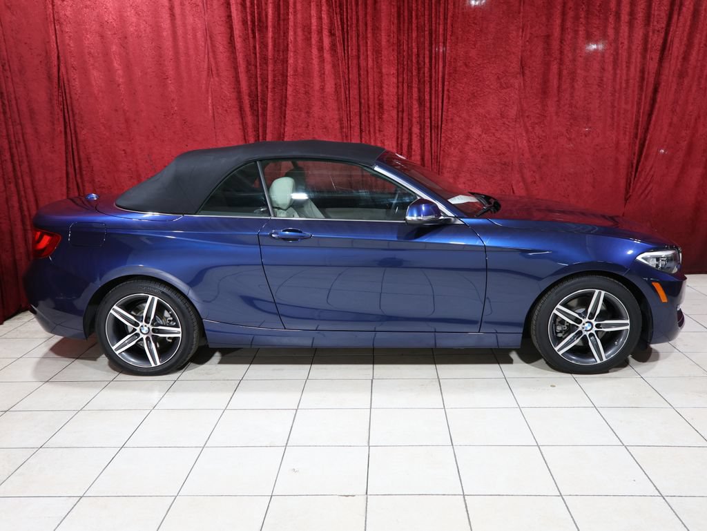 Used 2017 BMW 230i Convertible RWD image 9