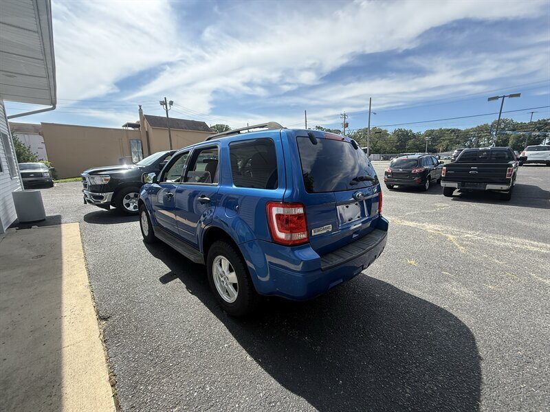 Used 2011 Ford Escape XLT w/ 202A Rapid Spec Order Code FWD image 5