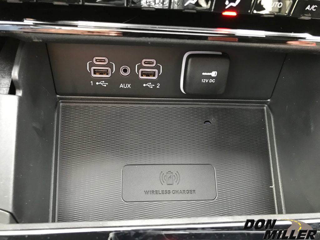 New 2025 Jeep Grand Cherokee Limited w/ Luxury Tech Group II image 24