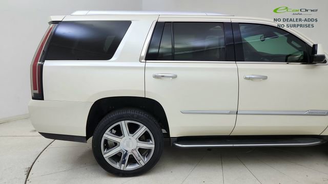 Used 2015 Cadillac Escalade Luxury RWD image 12