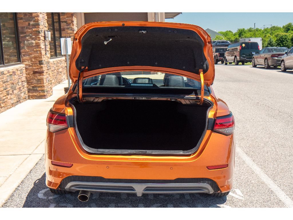Used 2023 Nissan Sentra SR w/ SR Premium Package FWD image 27