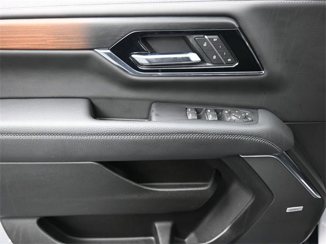 Used 2025 GMC Yukon XL Denali image 13