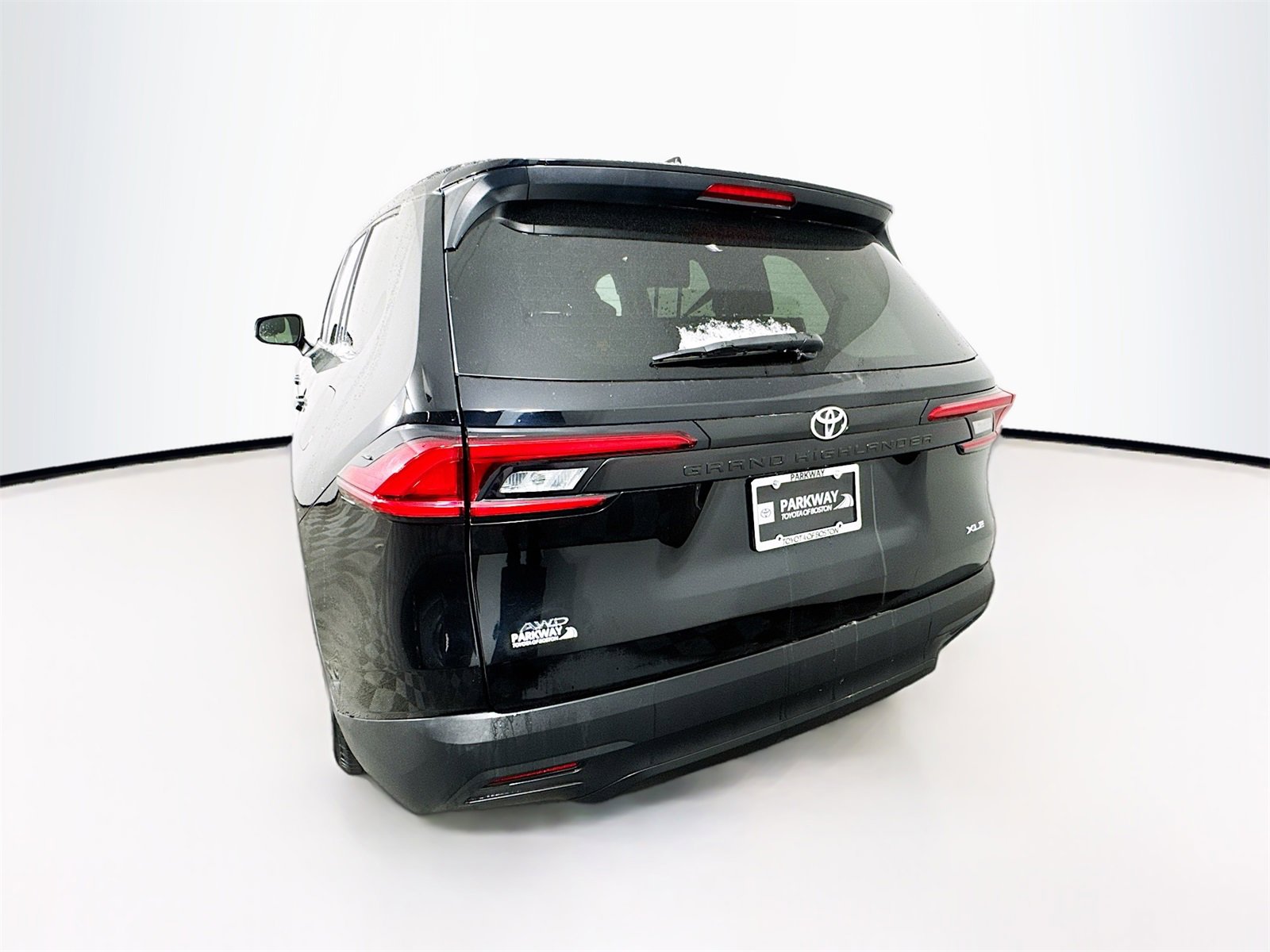 Used 2024 Toyota Grand Highlander XLE image 6