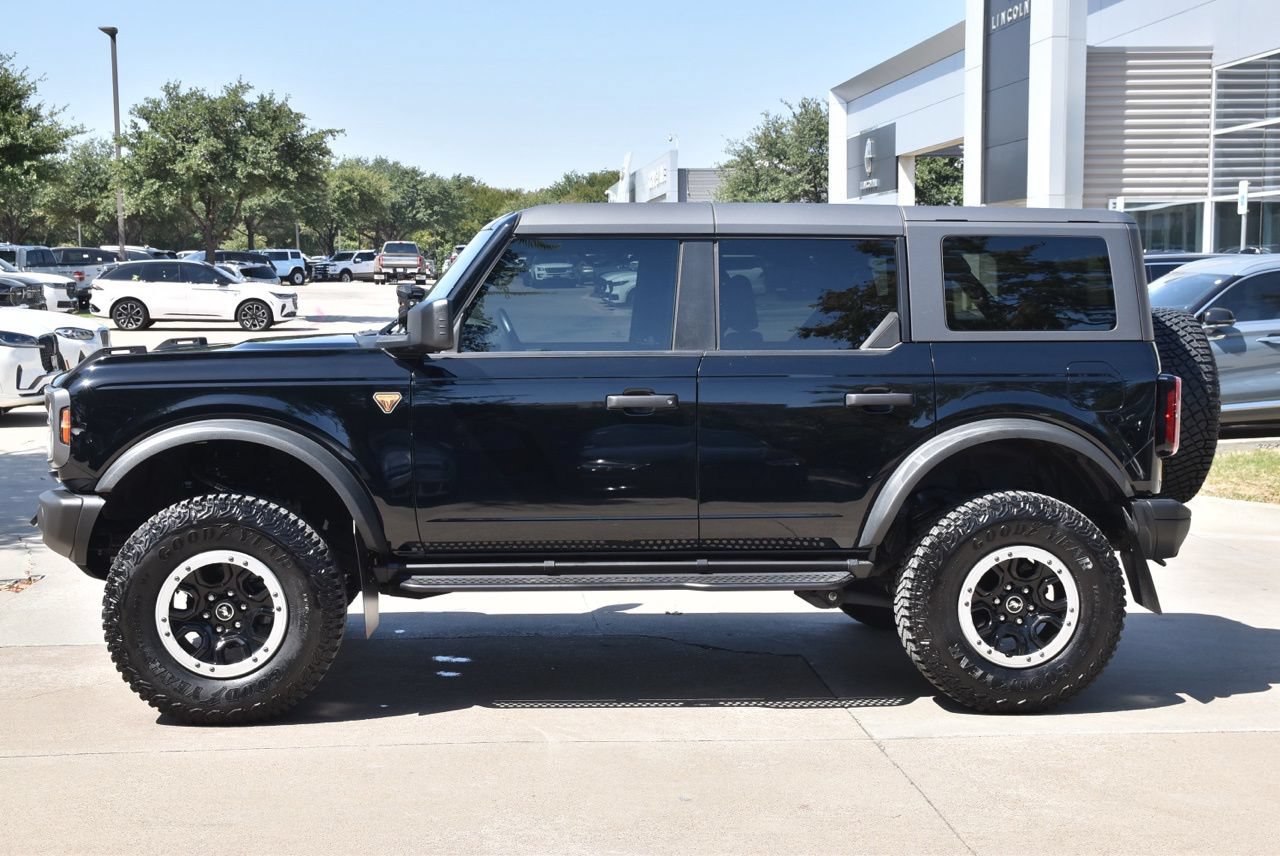 Used 2023 Ford Bronco Badlands w/ Sasquatch Package AWD/4WD image 12