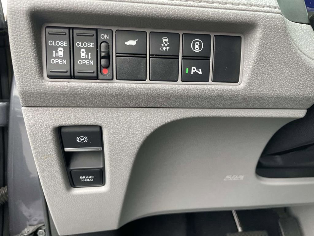 Used 2022 Honda Odyssey Elite image 23