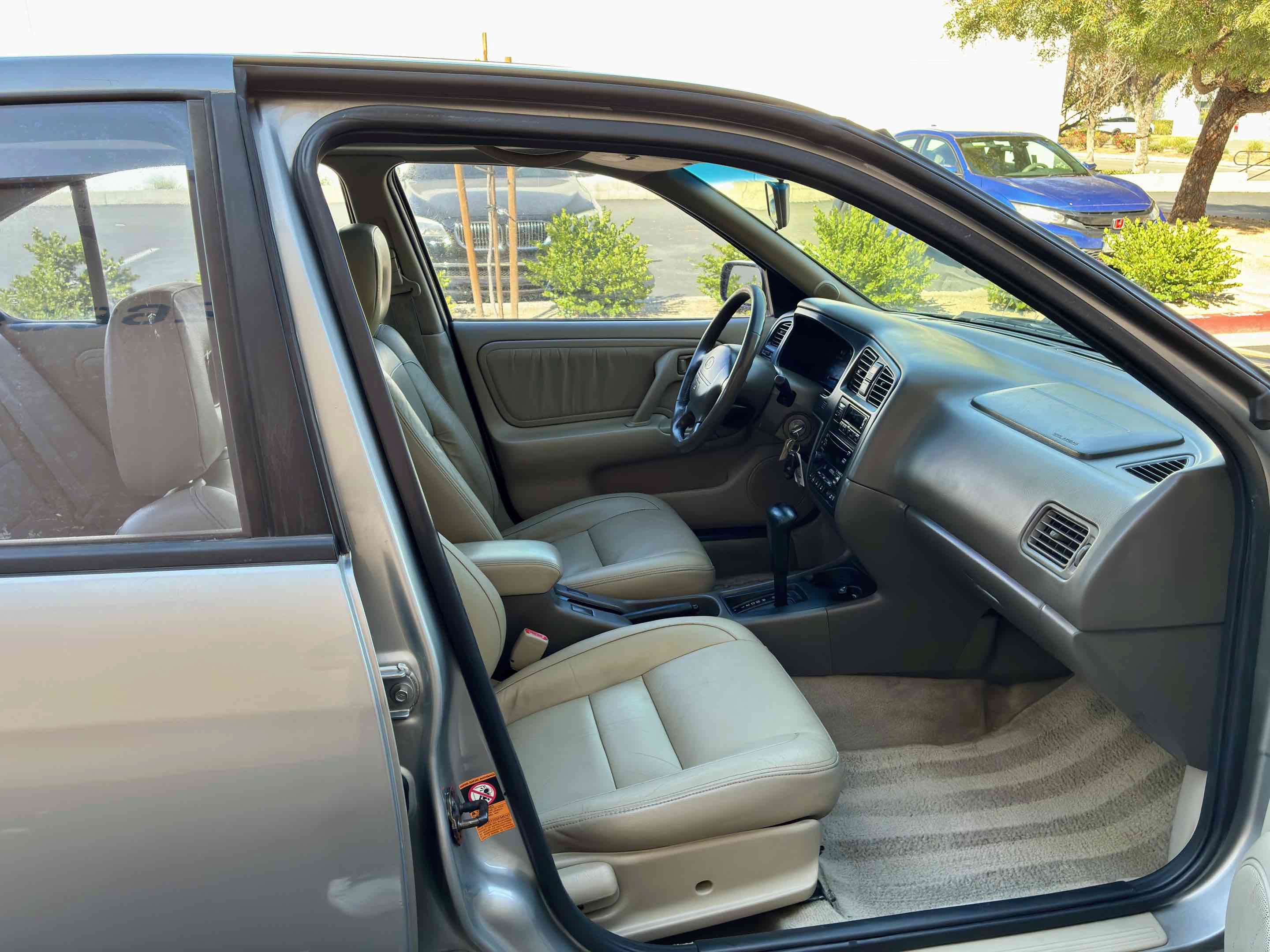 Used 1999 INFINITI G20 FWD image 36