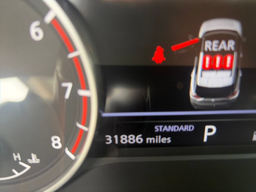 Used 2023 Nissan Rogue SV w/ SV Premium B Package FWD image 17