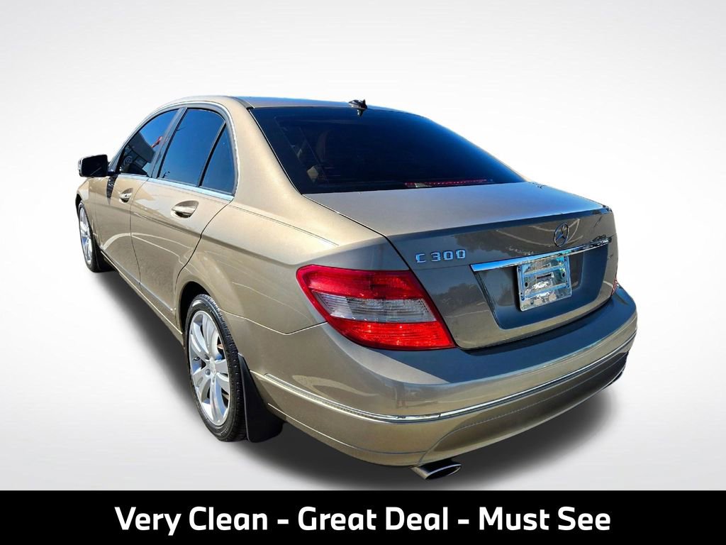 Used 2011 Mercedes-Benz C 300 Sedan image 6