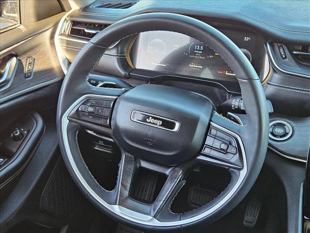 Used 2023 Jeep Grand Cherokee L Limited image 11