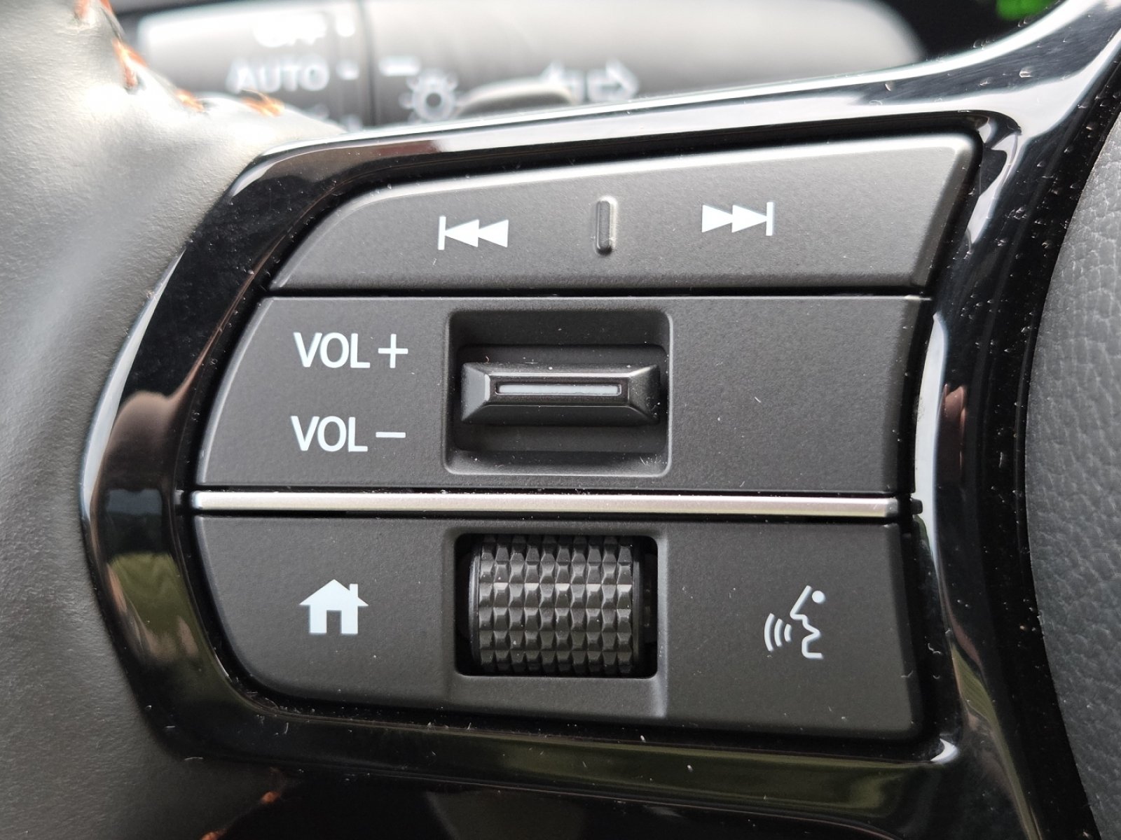 Used 2024 Honda CR-V Sport Touring image 15