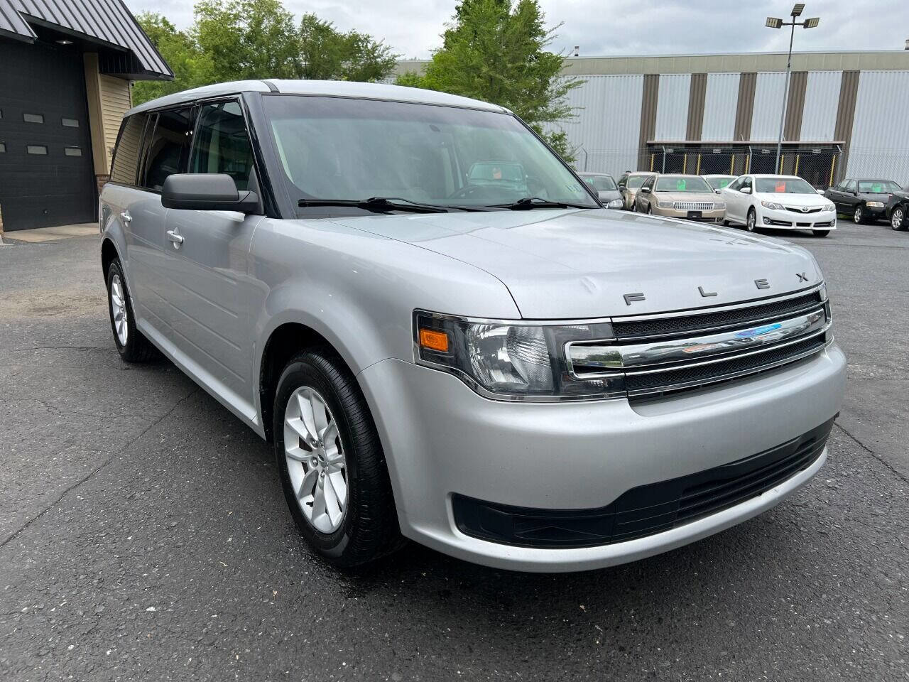 Used 2019 Ford Flex SE image 3