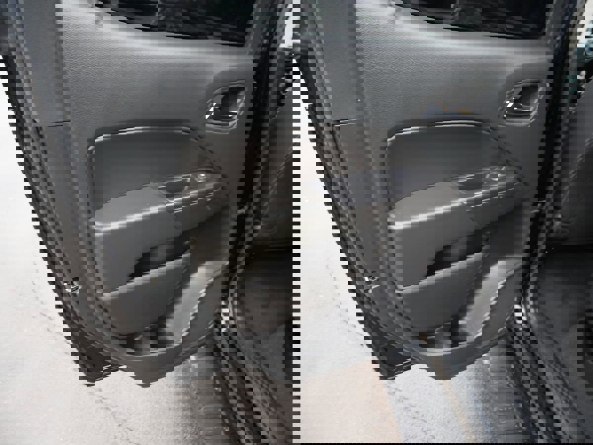 Used 2022 Chevrolet Colorado LT w/ LT Convenience Package image 18